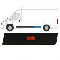 Hátsó oldali díszítő elem lámpával hoz Fiat Ducato 2018- / Bal 7795