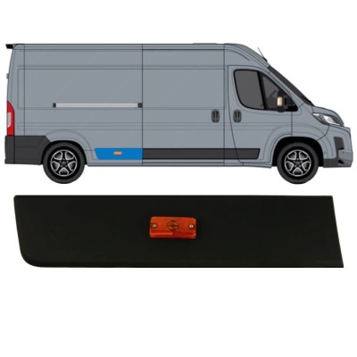 Hátsó oldali díszítő elem lámpával hoz Toyota Proace Max 2024- / Jobb 15908